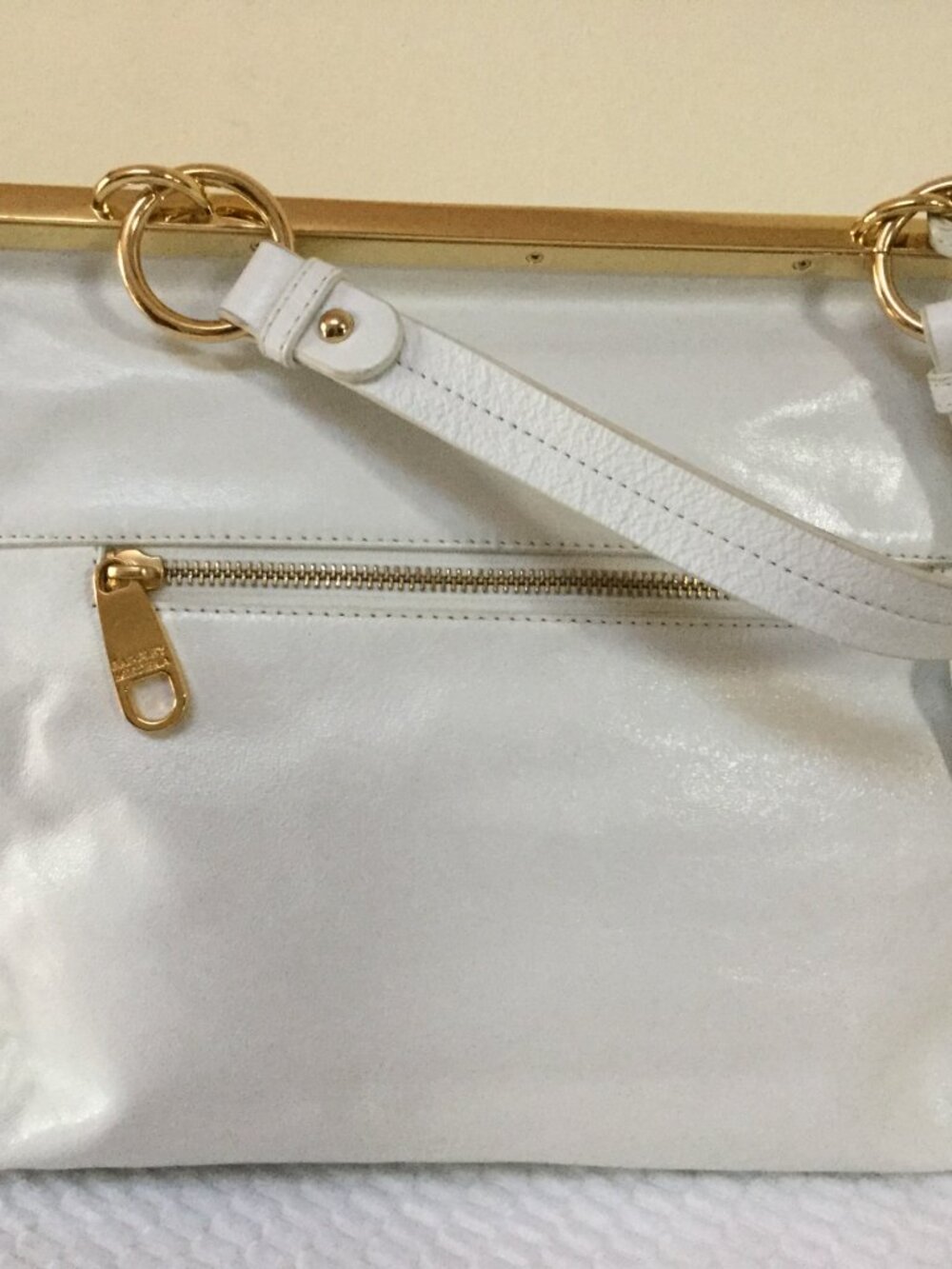 Badgley Michka Women Large White gold Handbag Purse Turn lock - Picture 5 of 16